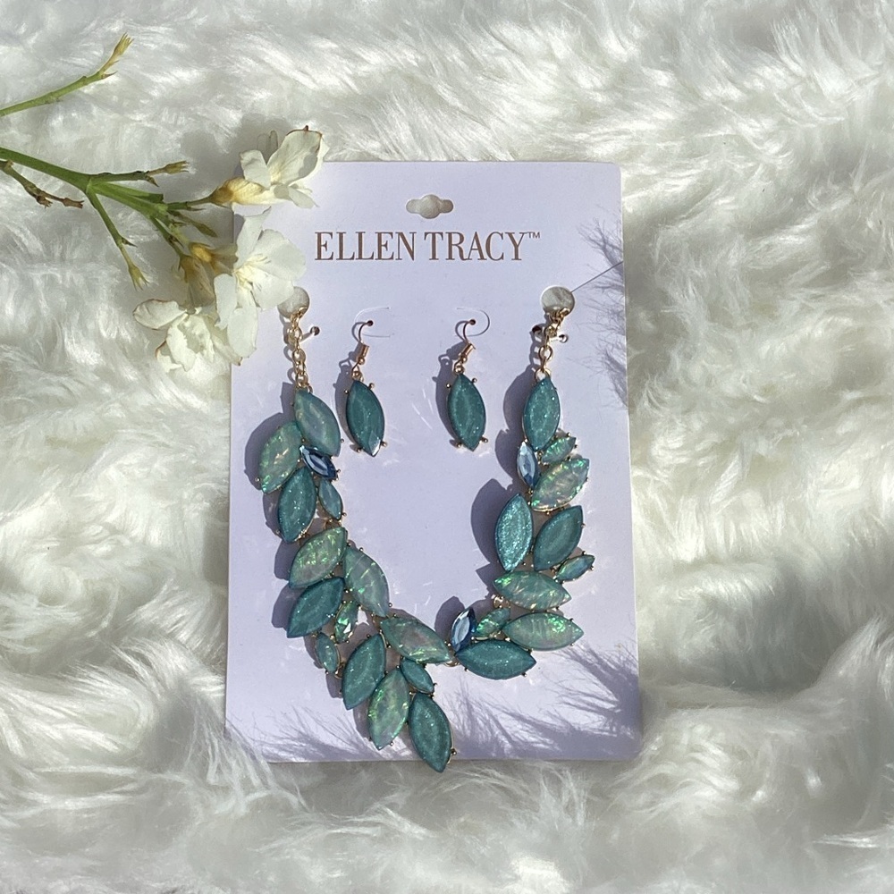 NWT Ellen Tracy Turquoise/Gold Color Leaf Earrings and Necklace Set